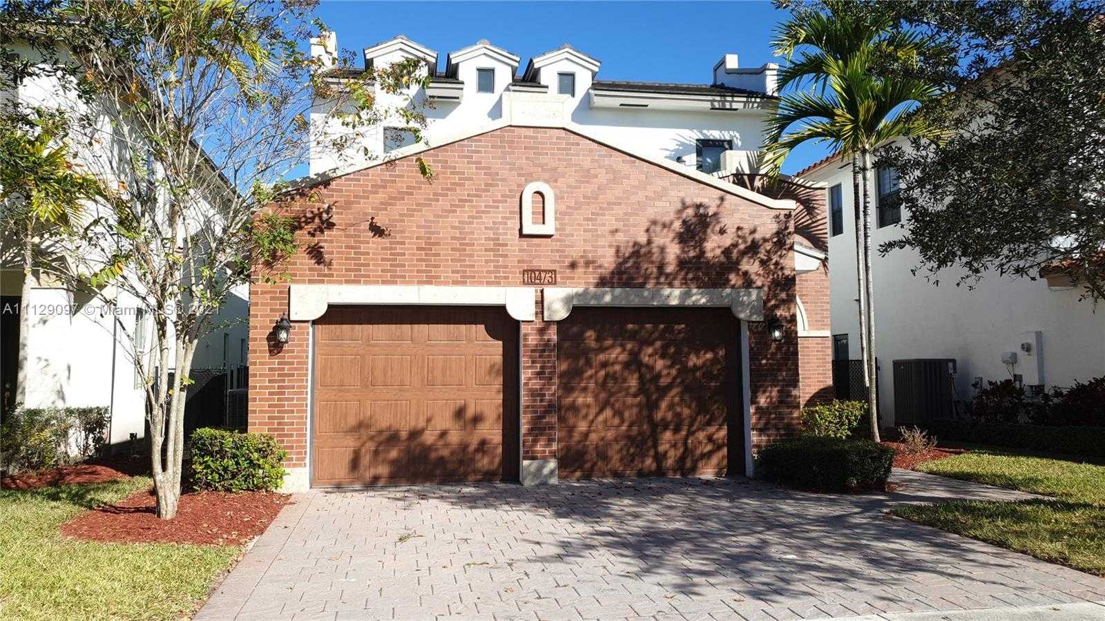 Small Image of 10473 NW 70th Ln, Doral, FL 33178, USA Number 2