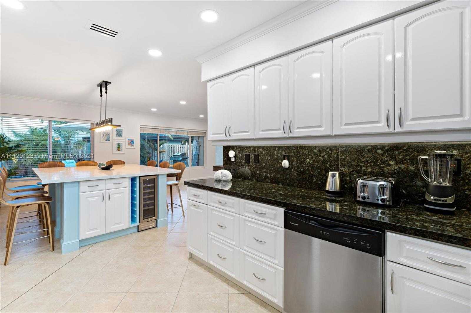 Small Image of 290 Tropic Dr, Lauderdale-By-The-Sea, FL 33308, USA Number 16