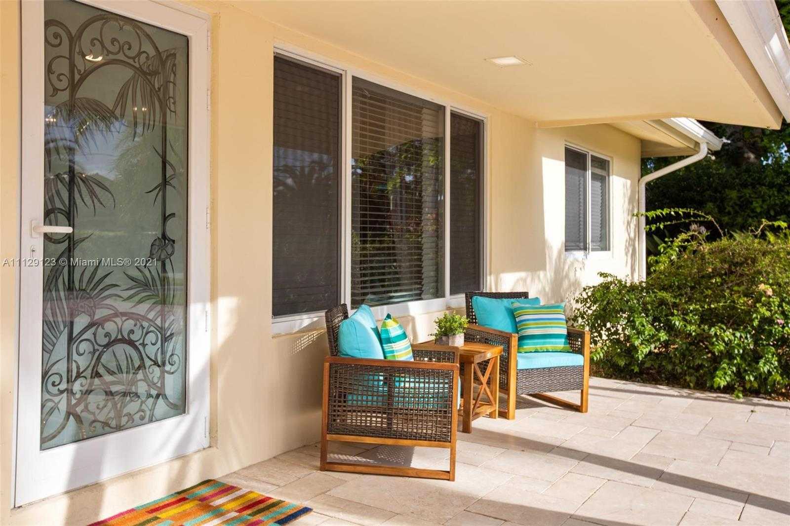 Small Image of 290 Tropic Dr, Lauderdale-By-The-Sea, FL 33308, USA Number 3