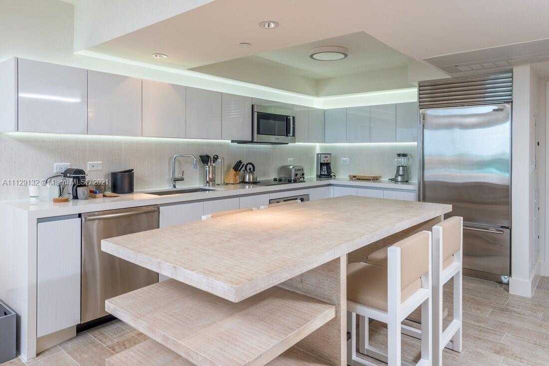 Small Image of 102 24th St, Miami Beach, FL 33139, USA Number 3