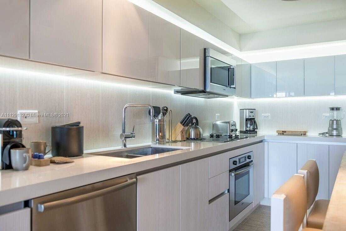 Small Image of 102 24th St, Miami Beach, FL 33139, USA Number 5