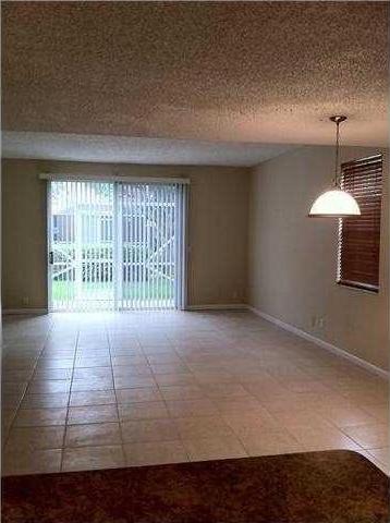 Small Image of 1621 Barcelona Way, Weston, FL 33327, USA Number 4