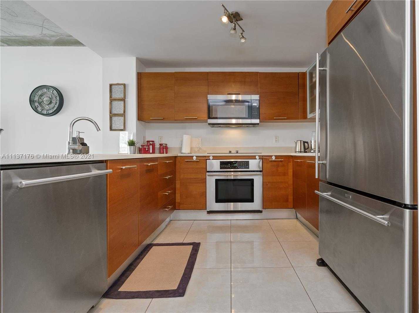 Small Image of 3250 NE 1st Ave, Miami, FL 33137, USA Number 2