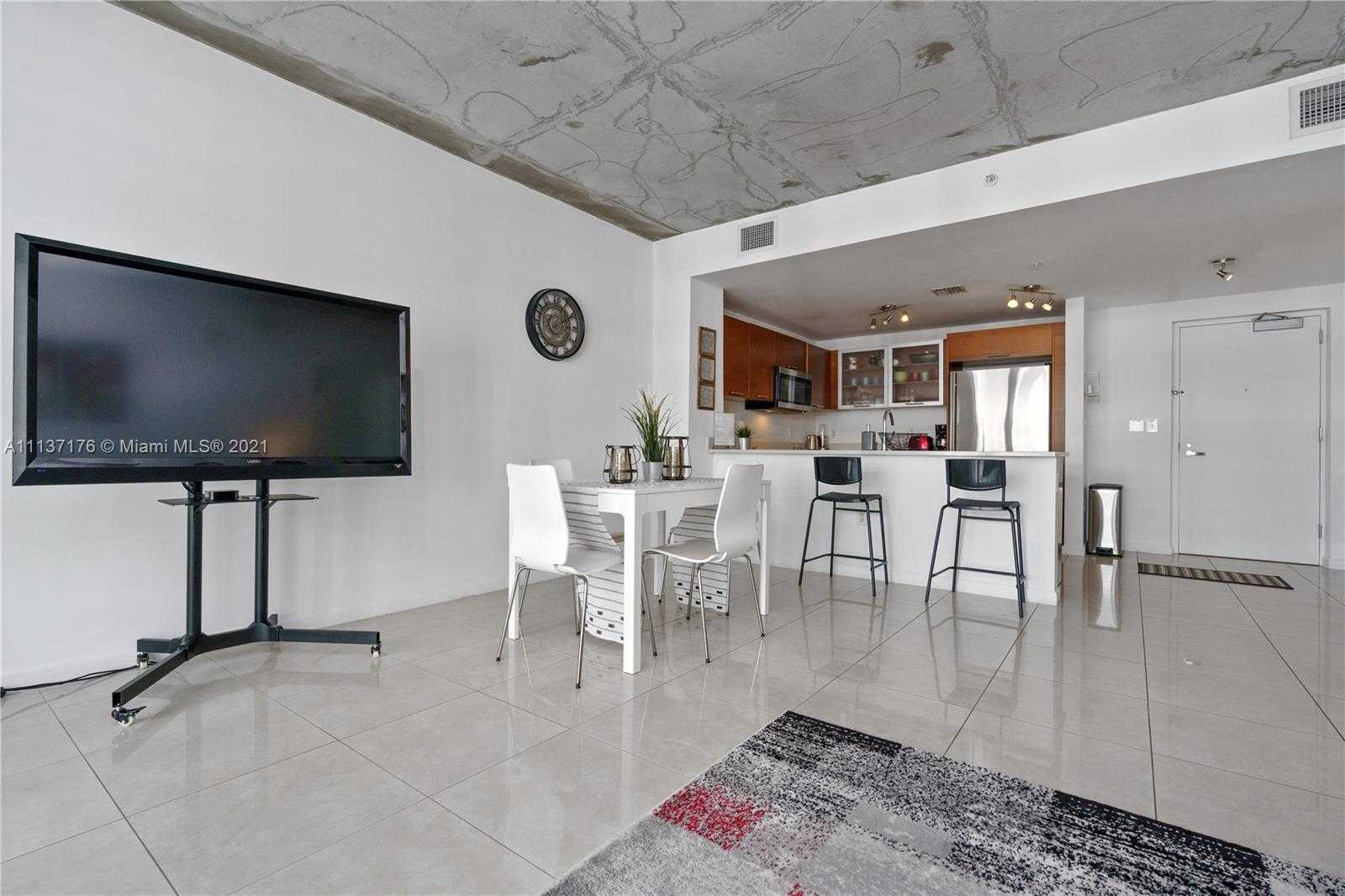 Small Image of 3250 NE 1st Ave, Miami, FL 33137, USA Number 20