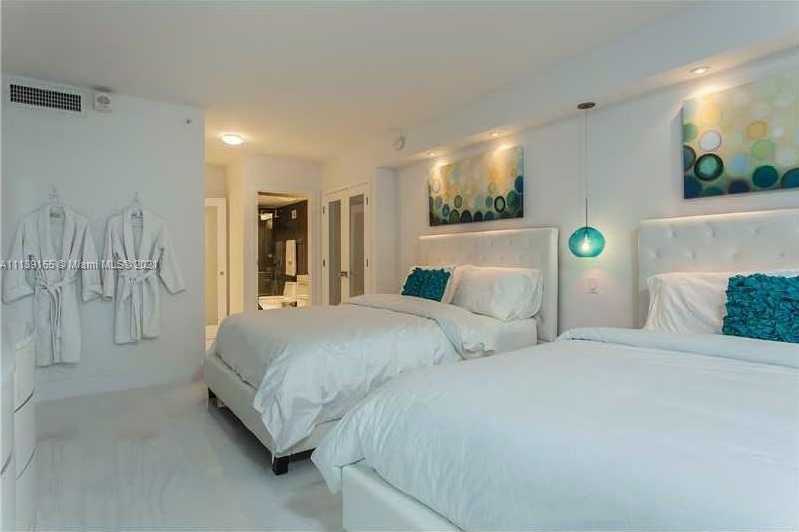 Small Image of 100 LINCOLN RD #1008, Miami Beach Number 6