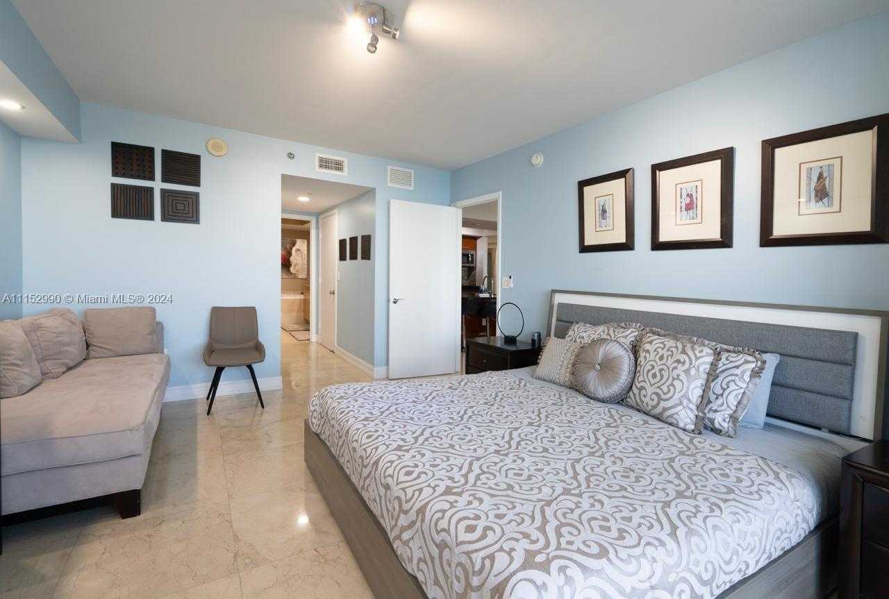 Small Image of 1830 S Ocean Dr, Hallandale Beach, FL 33009, USA Number 16
