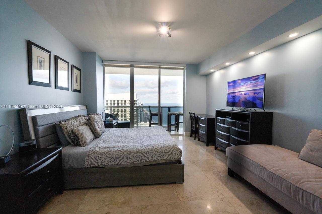 Small Image of 1830 S Ocean Dr, Hallandale Beach, FL 33009, USA Number 18