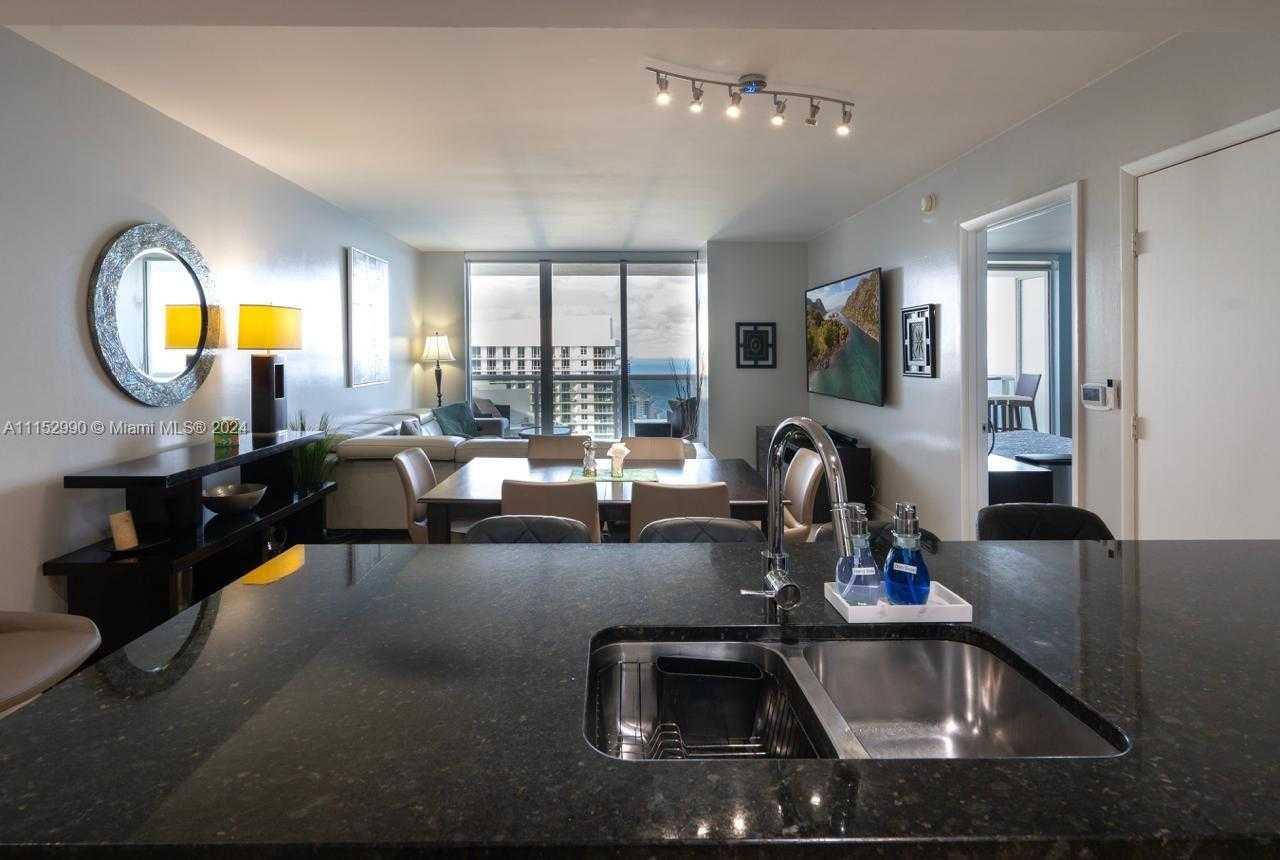 Small Image of 1830 S Ocean Dr, Hallandale Beach, FL 33009, USA Number 21