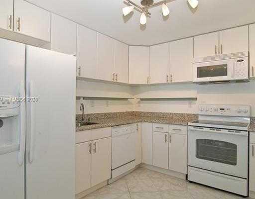 Small Image of 2301 COLLINS AV #737, Miami Beach Number 3
