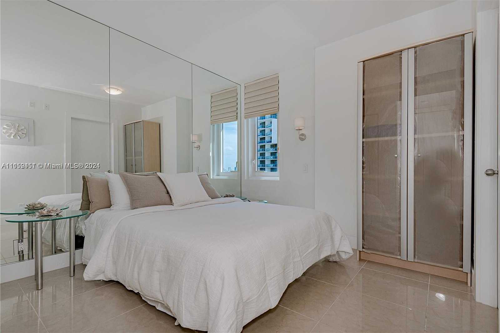 Small Image of 2301 Collins Ave, Miami Beach, FL 33139, USA Number 11