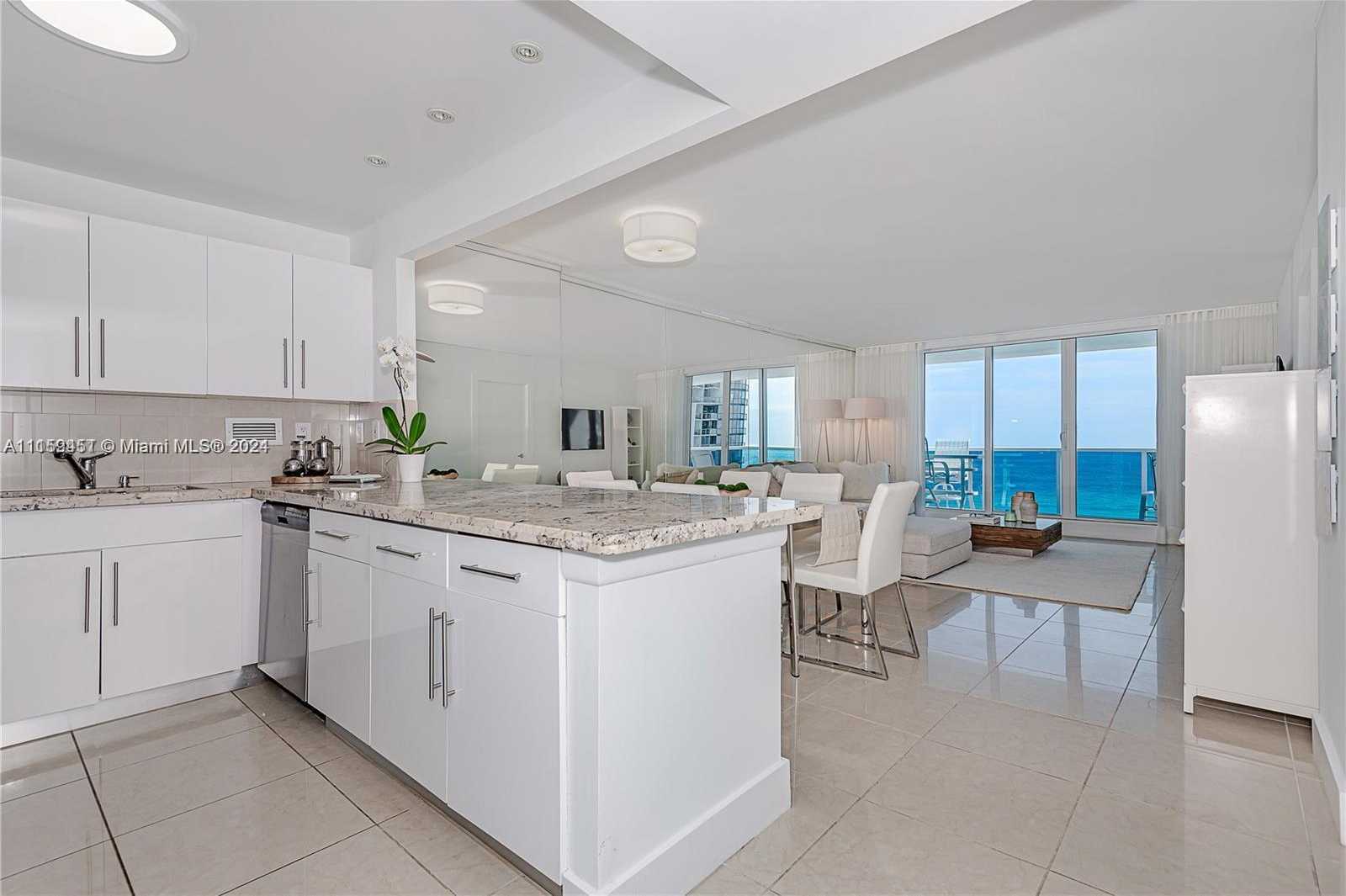 Small Image of 2301 Collins Ave, Miami Beach, FL 33139, USA Number 16