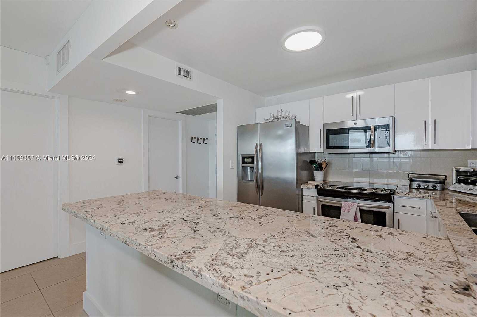 Small Image of 2301 Collins Ave, Miami Beach, FL 33139, USA Number 17