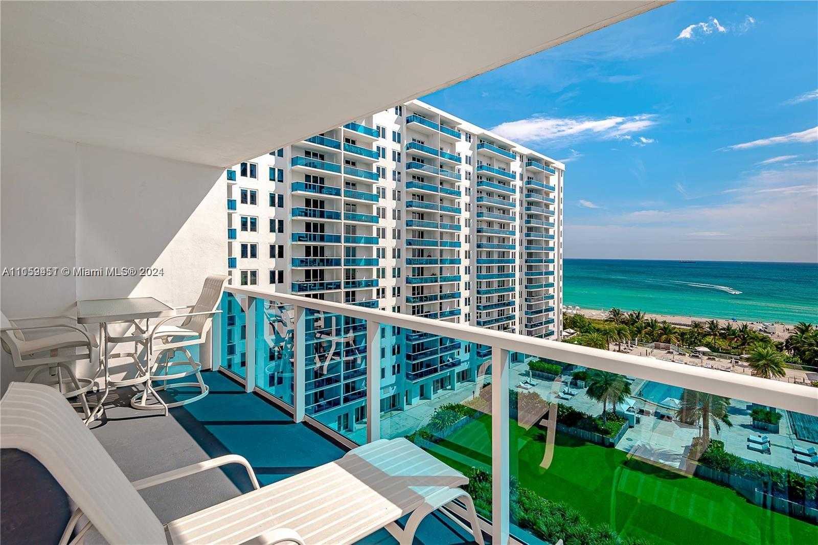 Small Image of 2301 Collins Ave, Miami Beach, FL 33139, USA Number 2