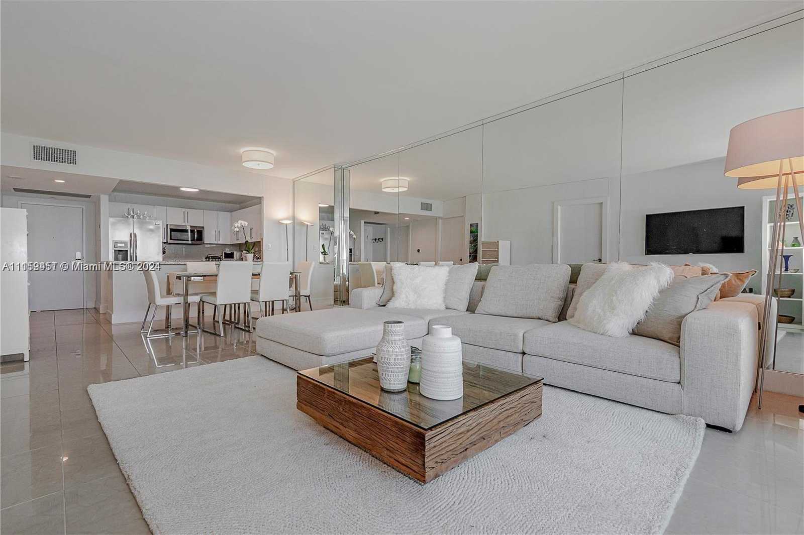 Small Image of 2301 Collins Ave, Miami Beach, FL 33139, USA Number 23