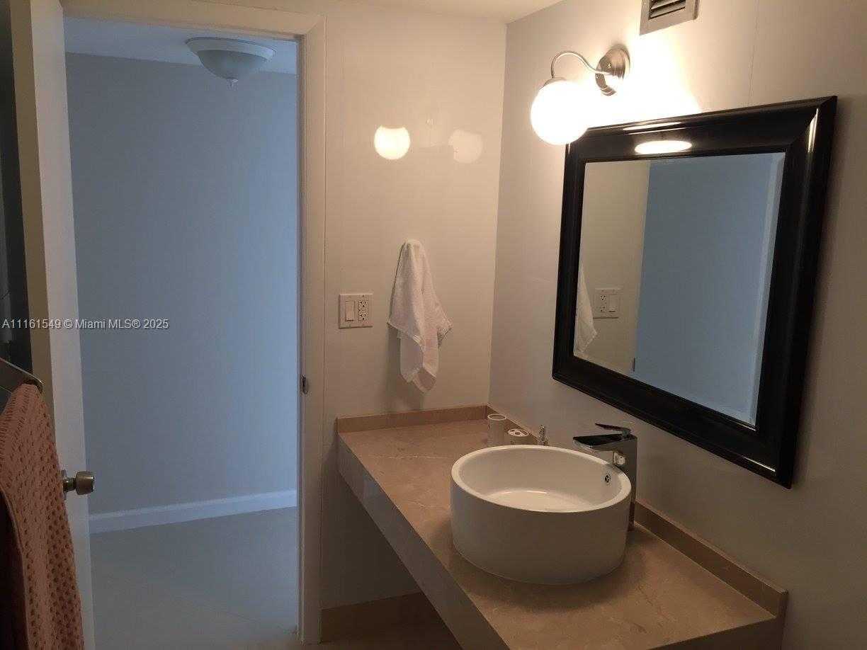 Small Image of 3800 SOUTH OCEAN DR #701, Hollywood Number 10