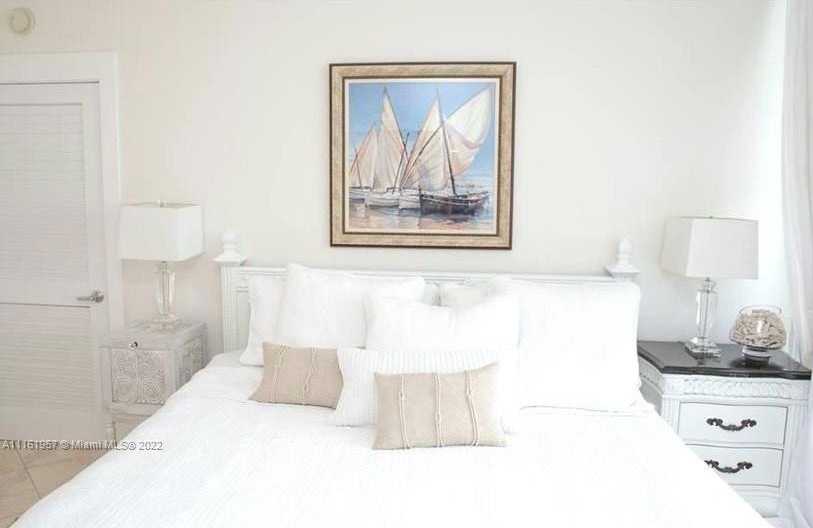 Small Image of 6365 COLLINS AVE #2409, Miami Beach Number 8