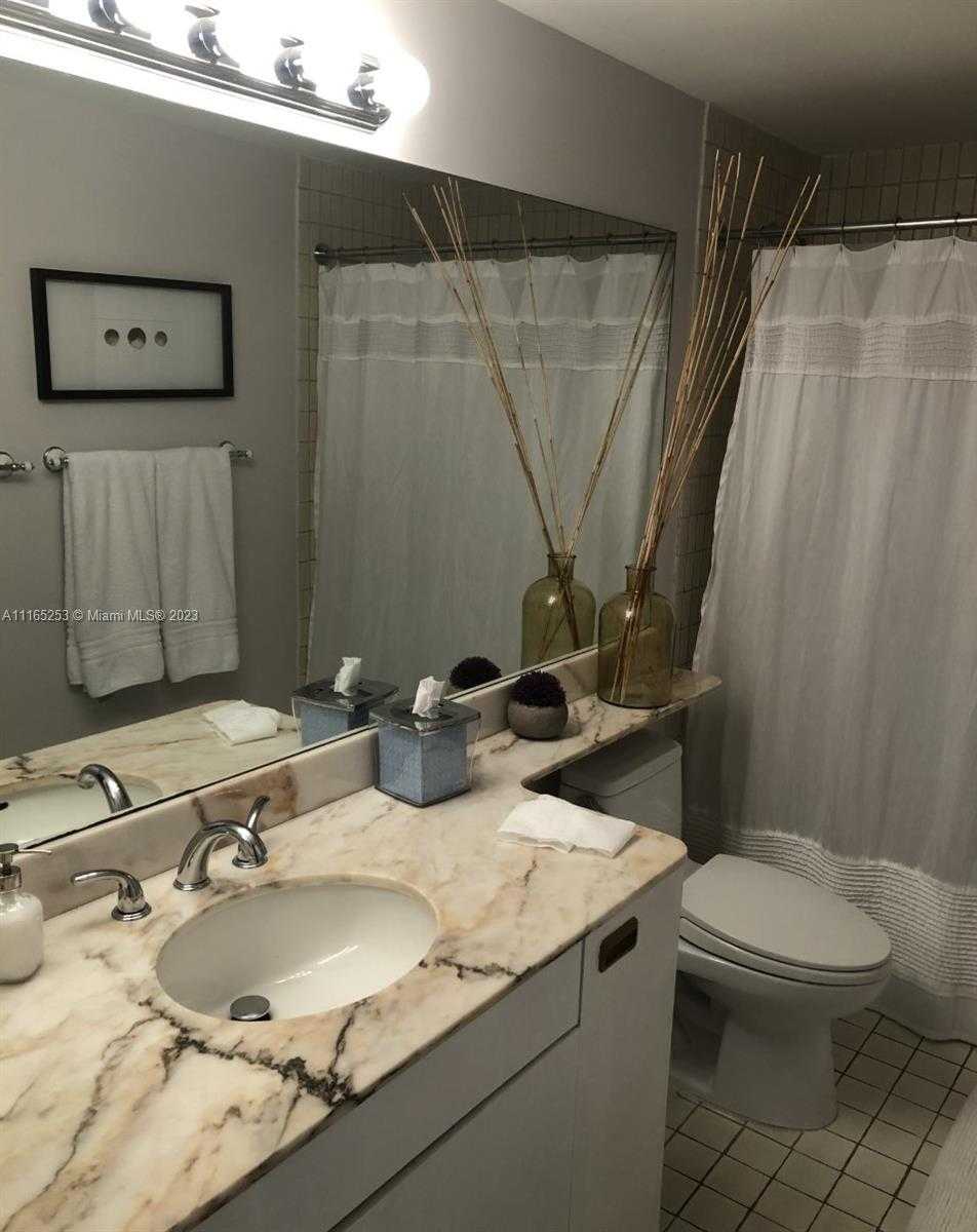 Small Image of 101 CRANDON BLVD #473, Key Biscayne Number 14