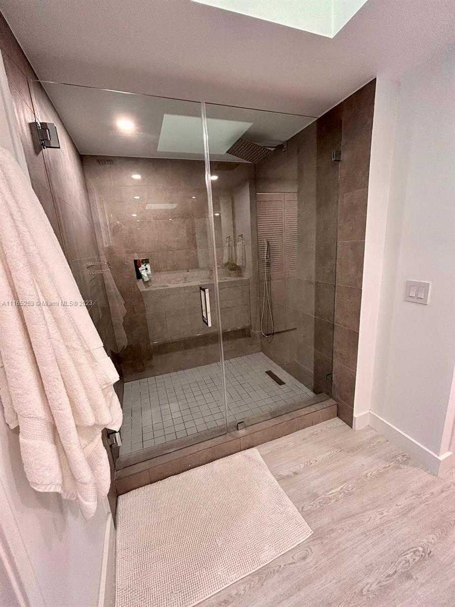 Small Image of 101 CRANDON BLVD #473, Key Biscayne Number 18