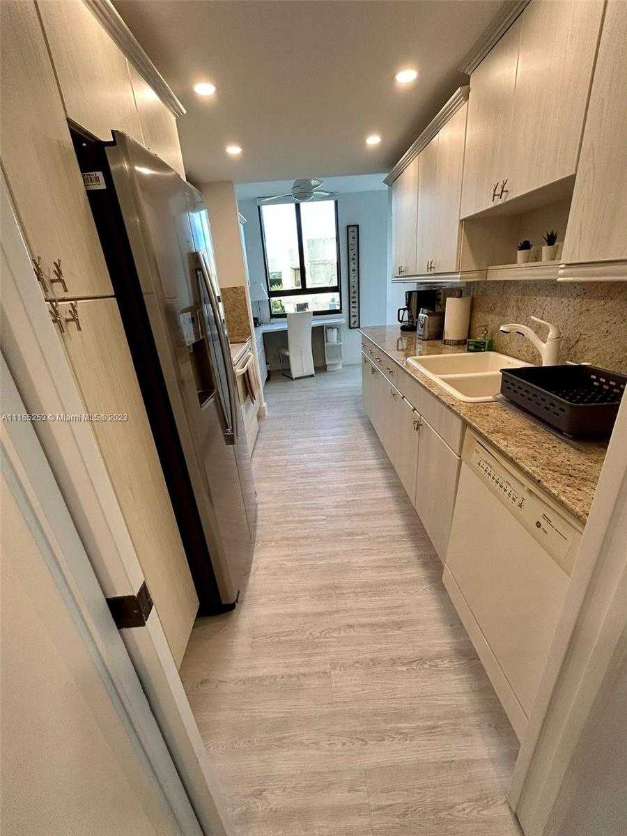 Small Image of 101 CRANDON BLVD #473, Key Biscayne Number 23