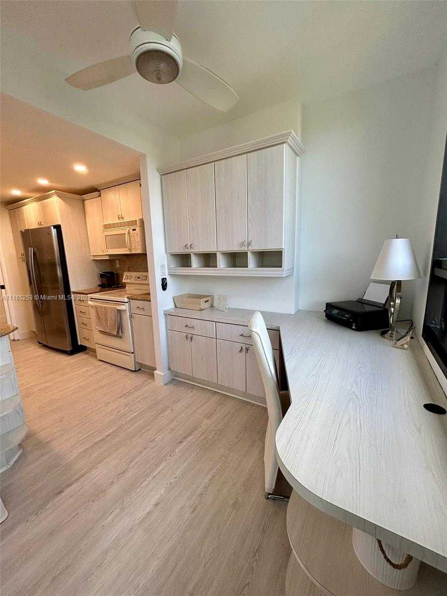 Small Image of 101 CRANDON BLVD #473, Key Biscayne Number 24