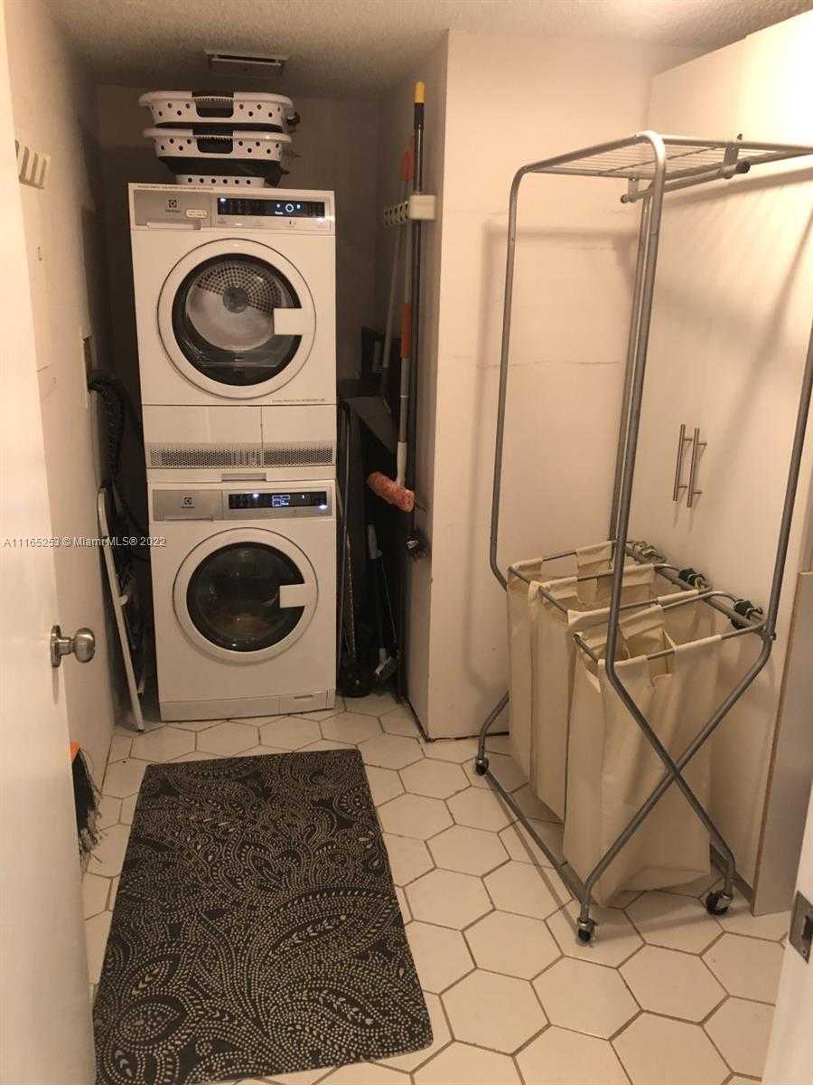 Small Image of 101 CRANDON BLVD #473, Key Biscayne Number 27