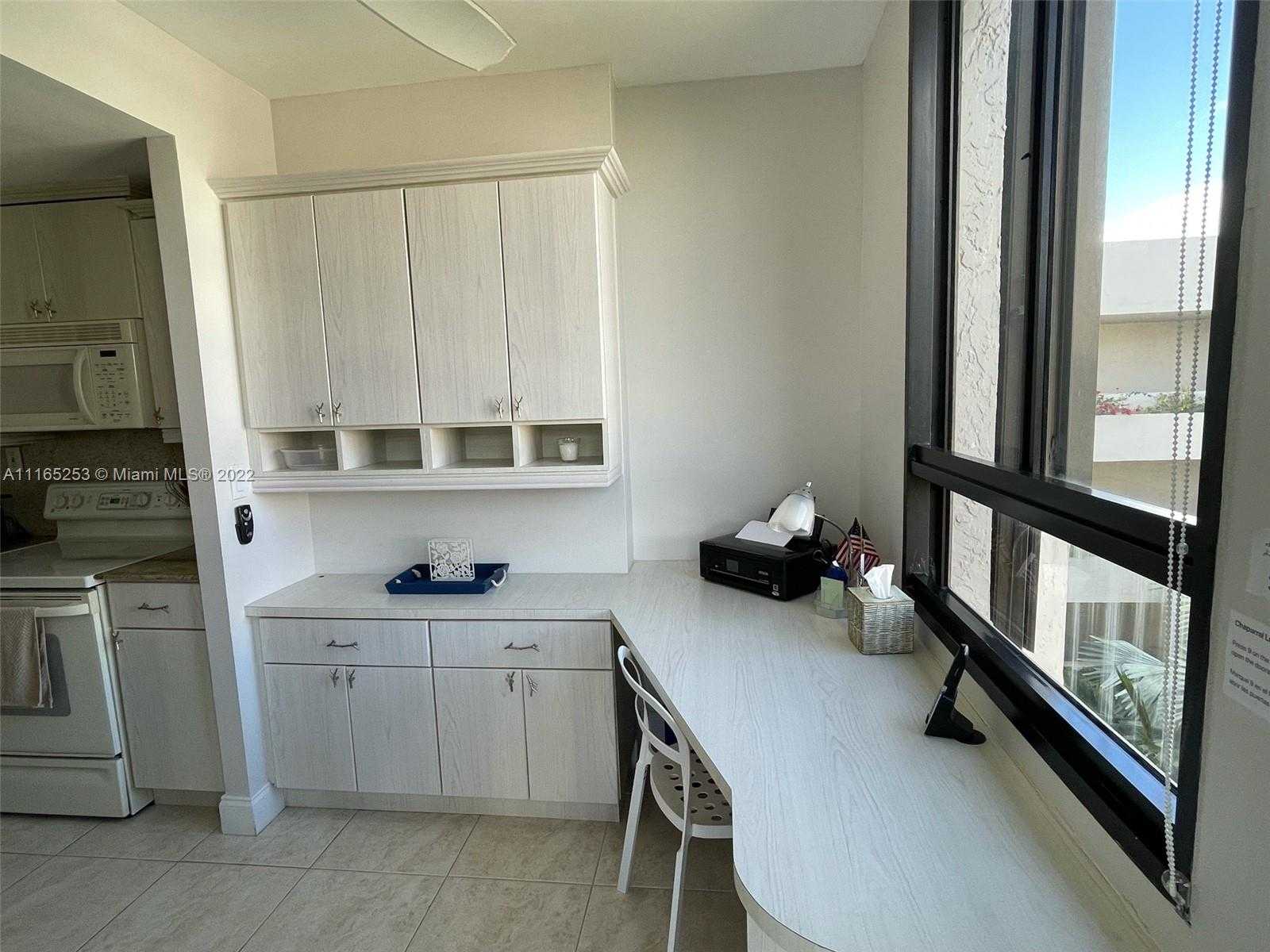Small Image of 101 CRANDON BLVD #473, Key Biscayne Number 4