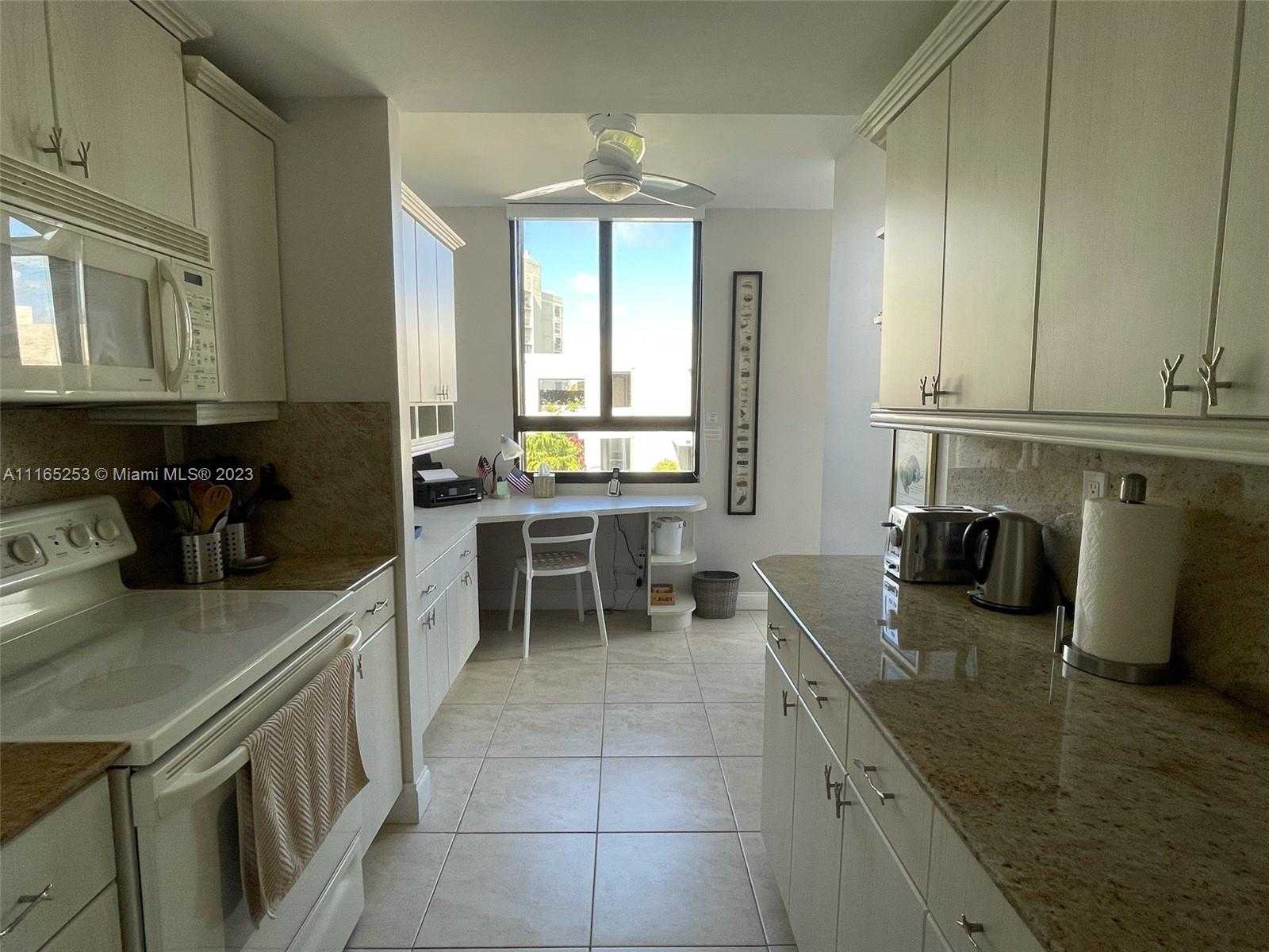 Small Image of 101 CRANDON BLVD #473, Key Biscayne Number 6