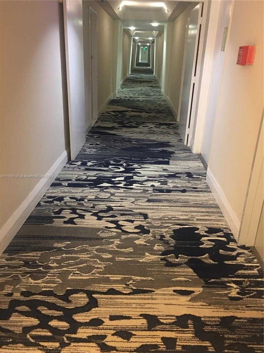 Small Image of 5161 COLLINS AVE #914, Miami Beach Number 14
