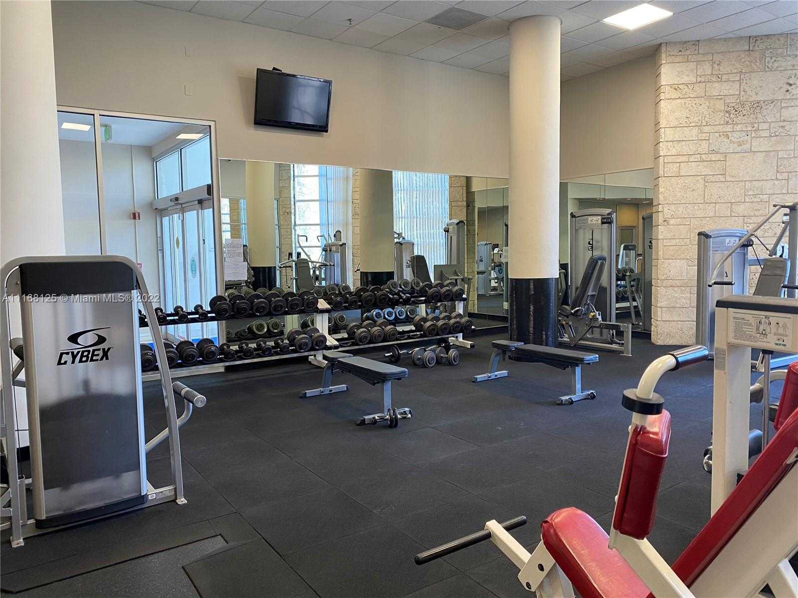 Small Image of 5161 COLLINS AVE #914, Miami Beach Number 19