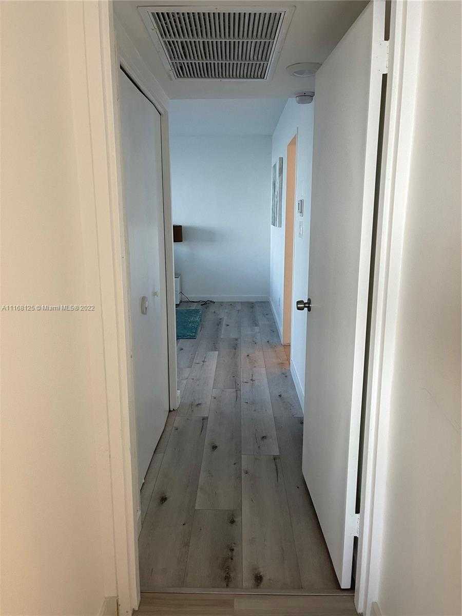 Small Image of 5161 COLLINS AVE #914, Miami Beach Number 6