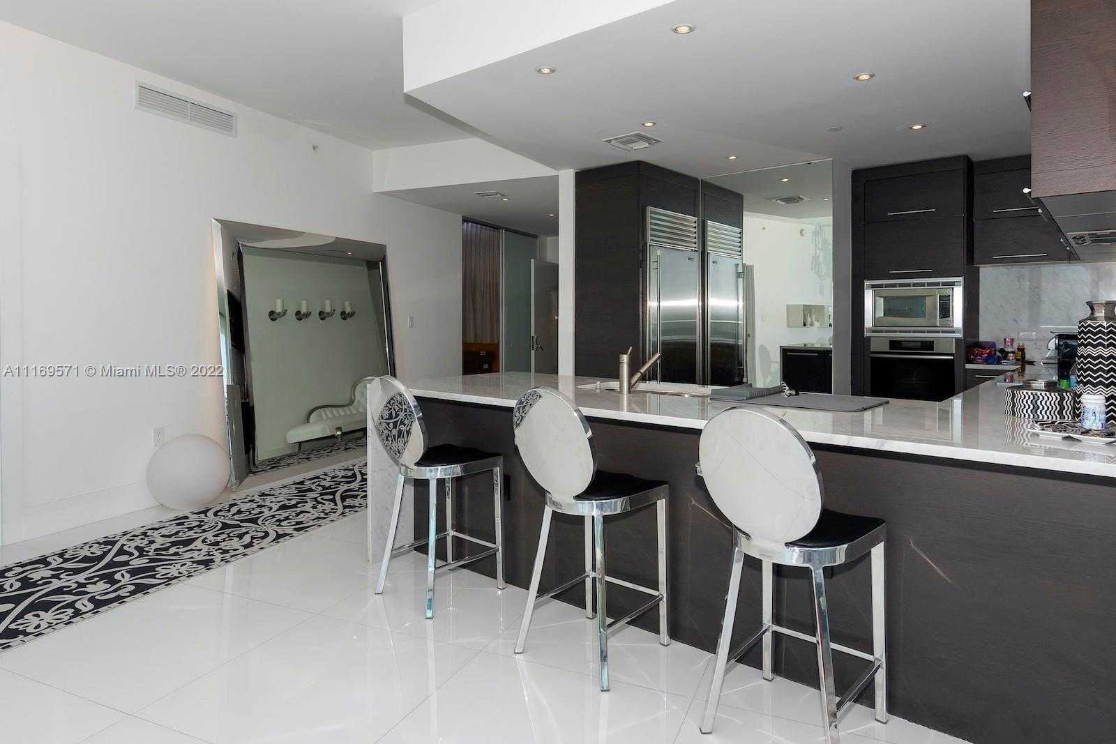 Small Image of 900 BISCAYNE BLVD #2006, Miami Number 12