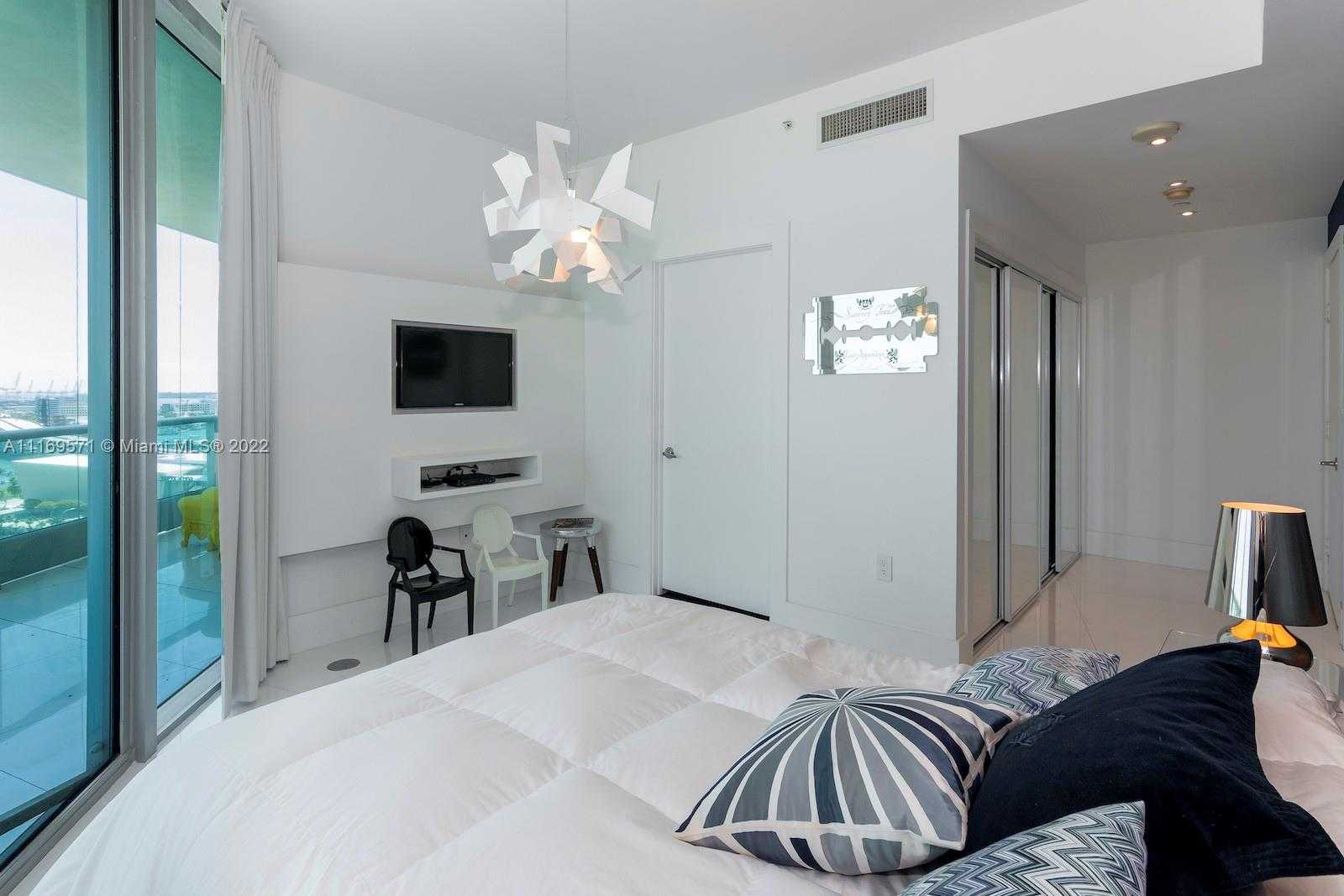 Small Image of 900 BISCAYNE BLVD #2006, Miami Number 32