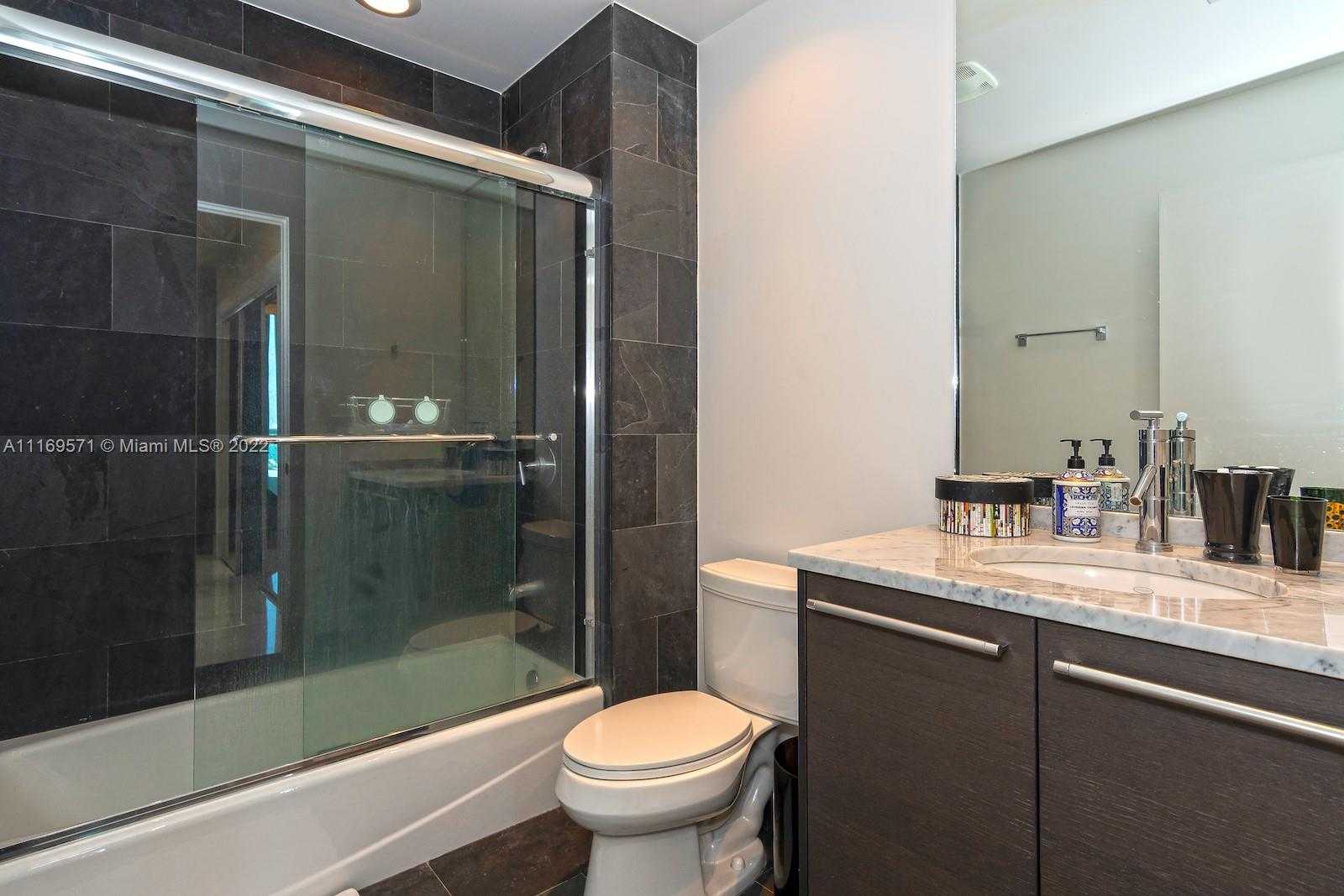 Small Image of 900 BISCAYNE BLVD #2006, Miami Number 36