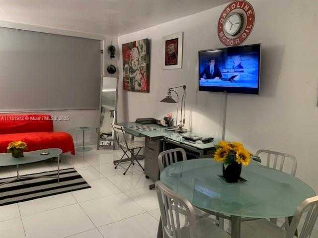 Small Image of 100 LINCOLN RD #1509, Miami Beach Number 2