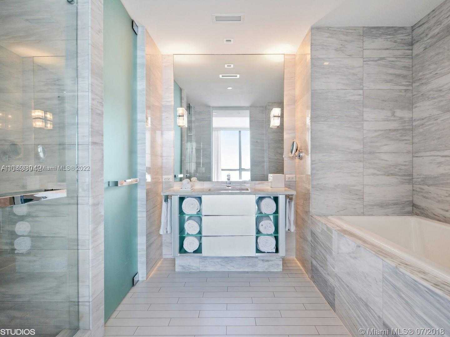 Small Image of 2201 COLLINS AVENUE #1509, Miami Beach Number 11