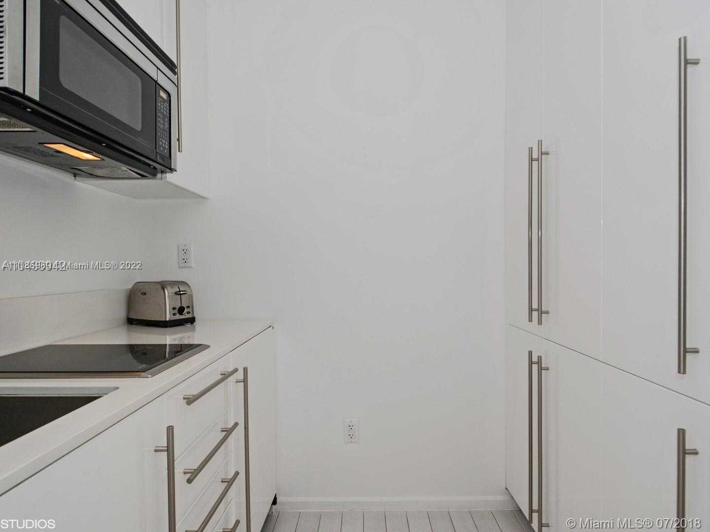 Small Image of 2201 COLLINS AVENUE #1509, Miami Beach Number 4