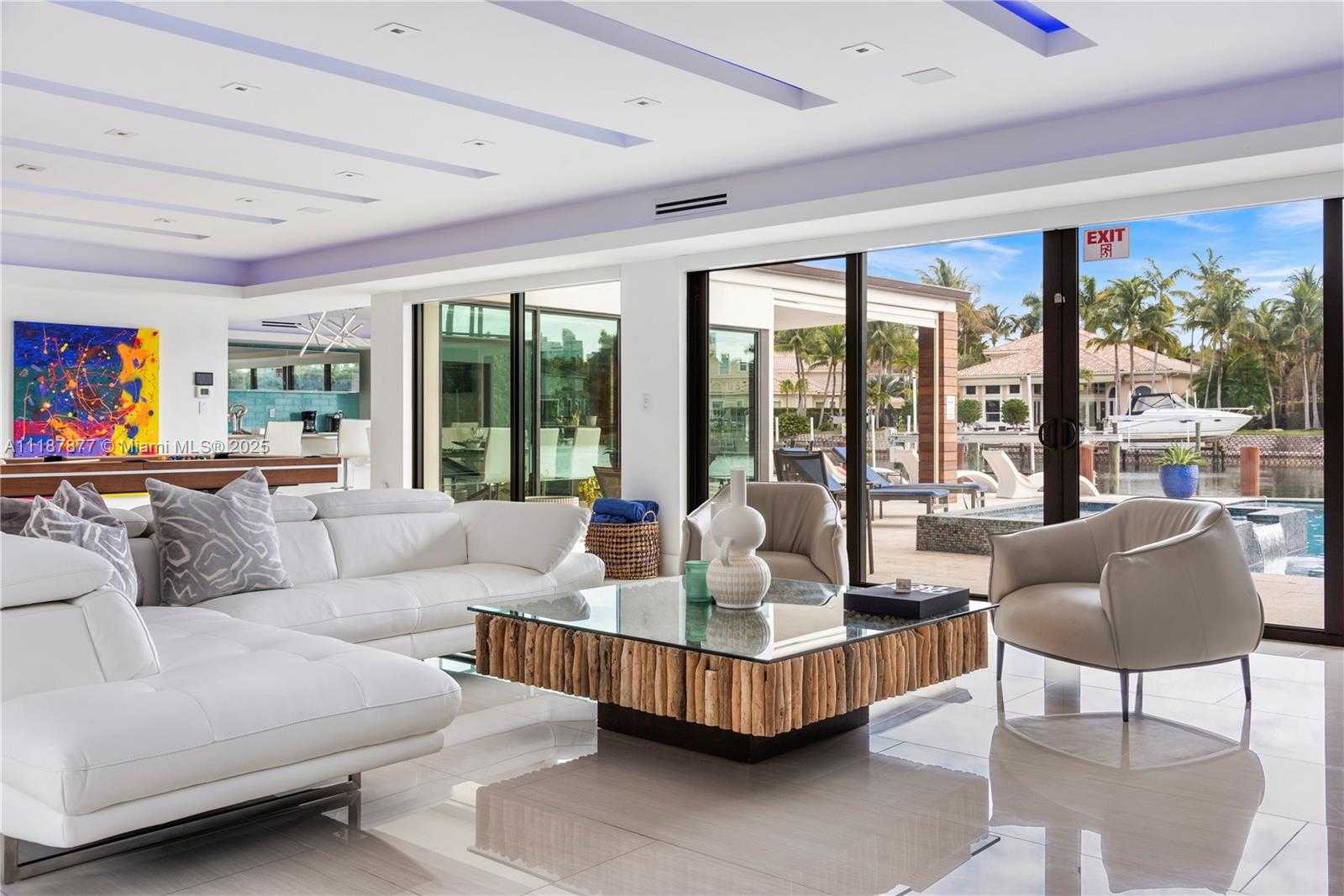 Small Image of 1025 DIPLOMAT PKWY, Hollywood Number 11