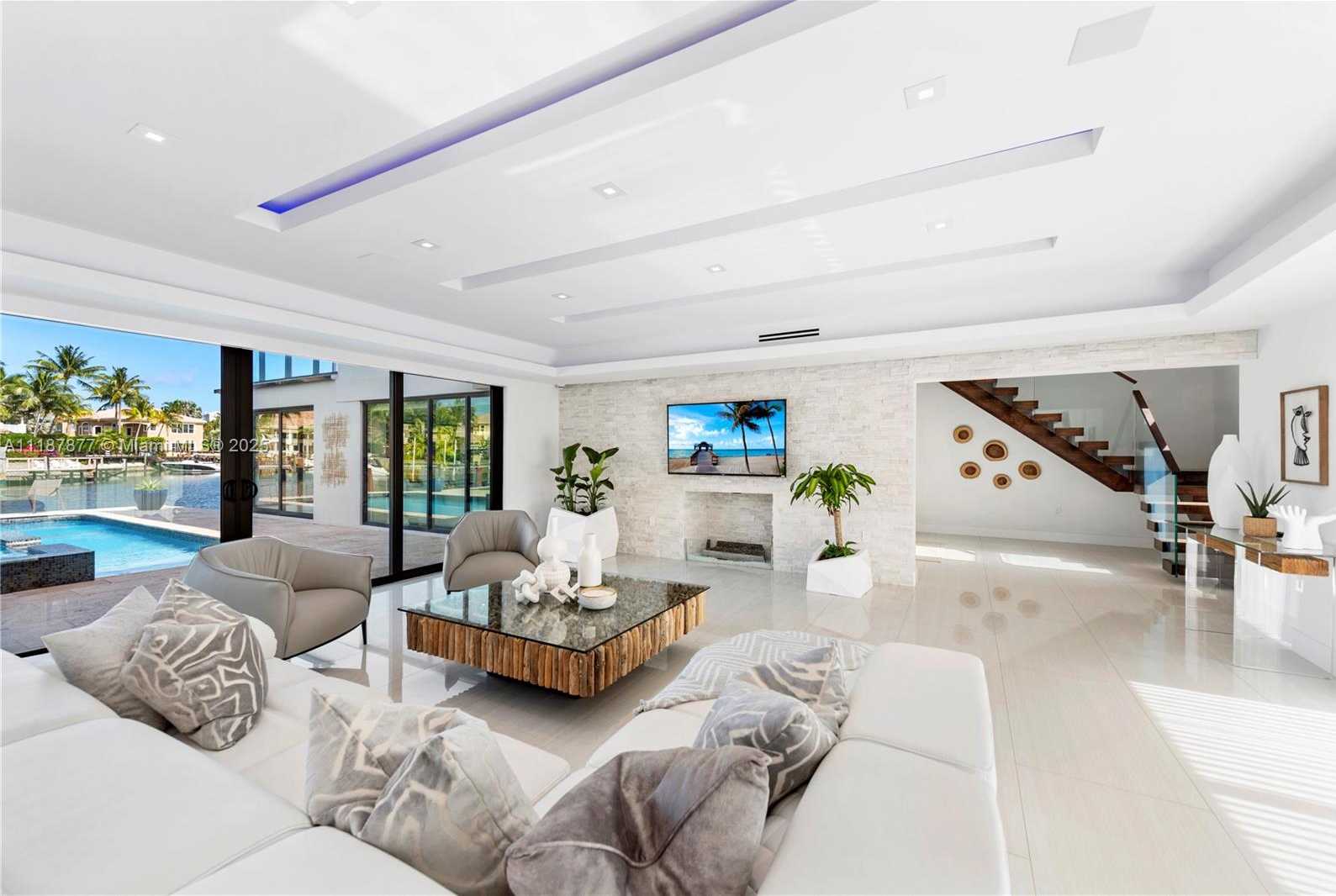 Small Image of 1025 DIPLOMAT PKWY, Hollywood Number 18