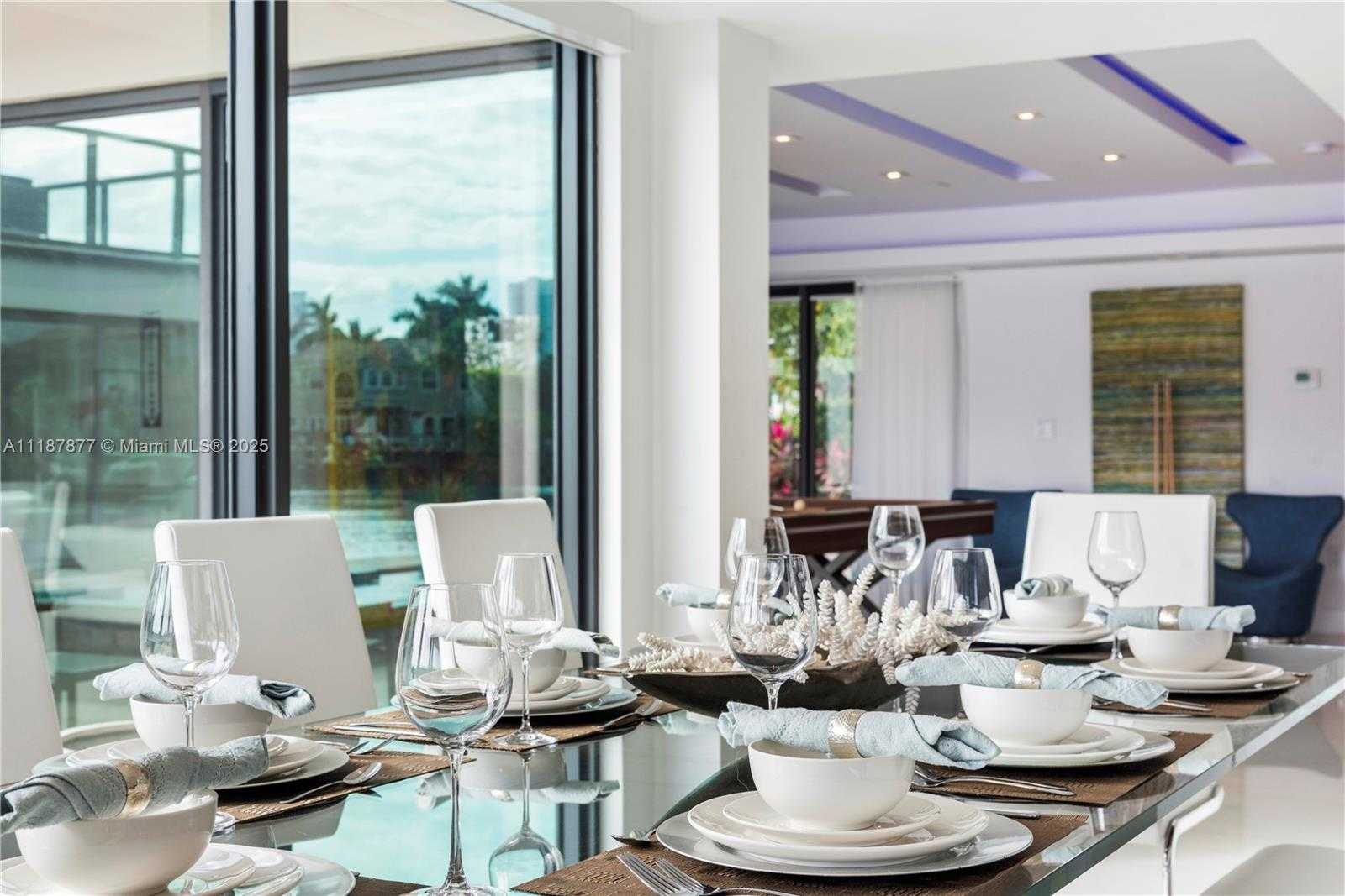 Small Image of 1025 DIPLOMAT PKWY, Hollywood Number 27