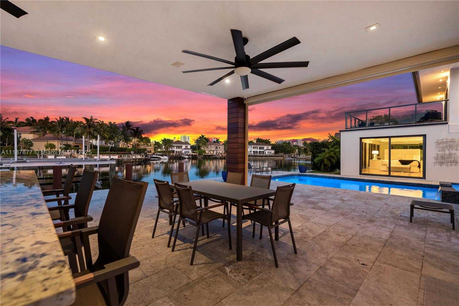 Small Image of 1025 DIPLOMAT PKWY, Hollywood Number 32