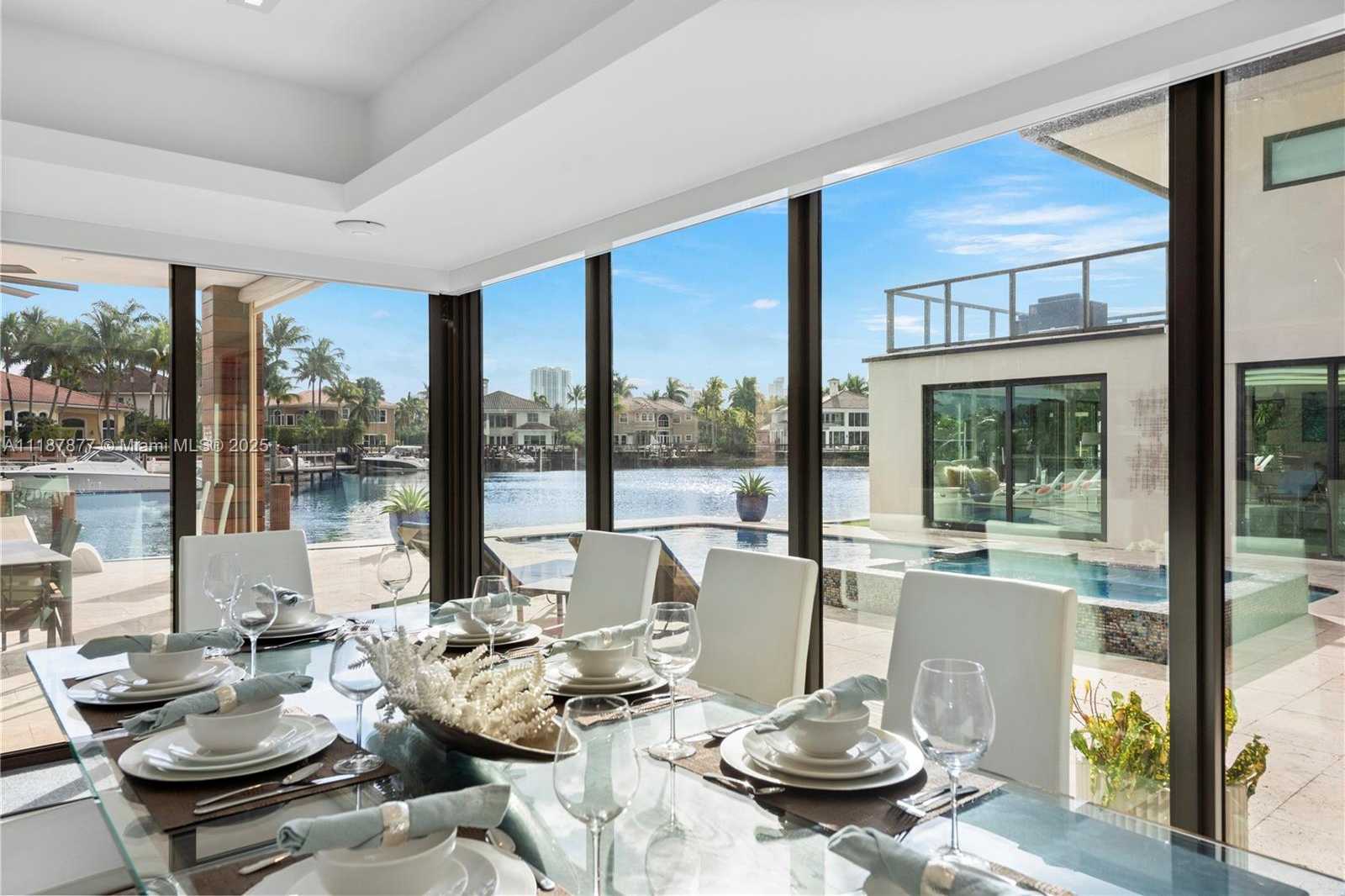 Small Image of 1025 DIPLOMAT PKWY, Hollywood Number 34