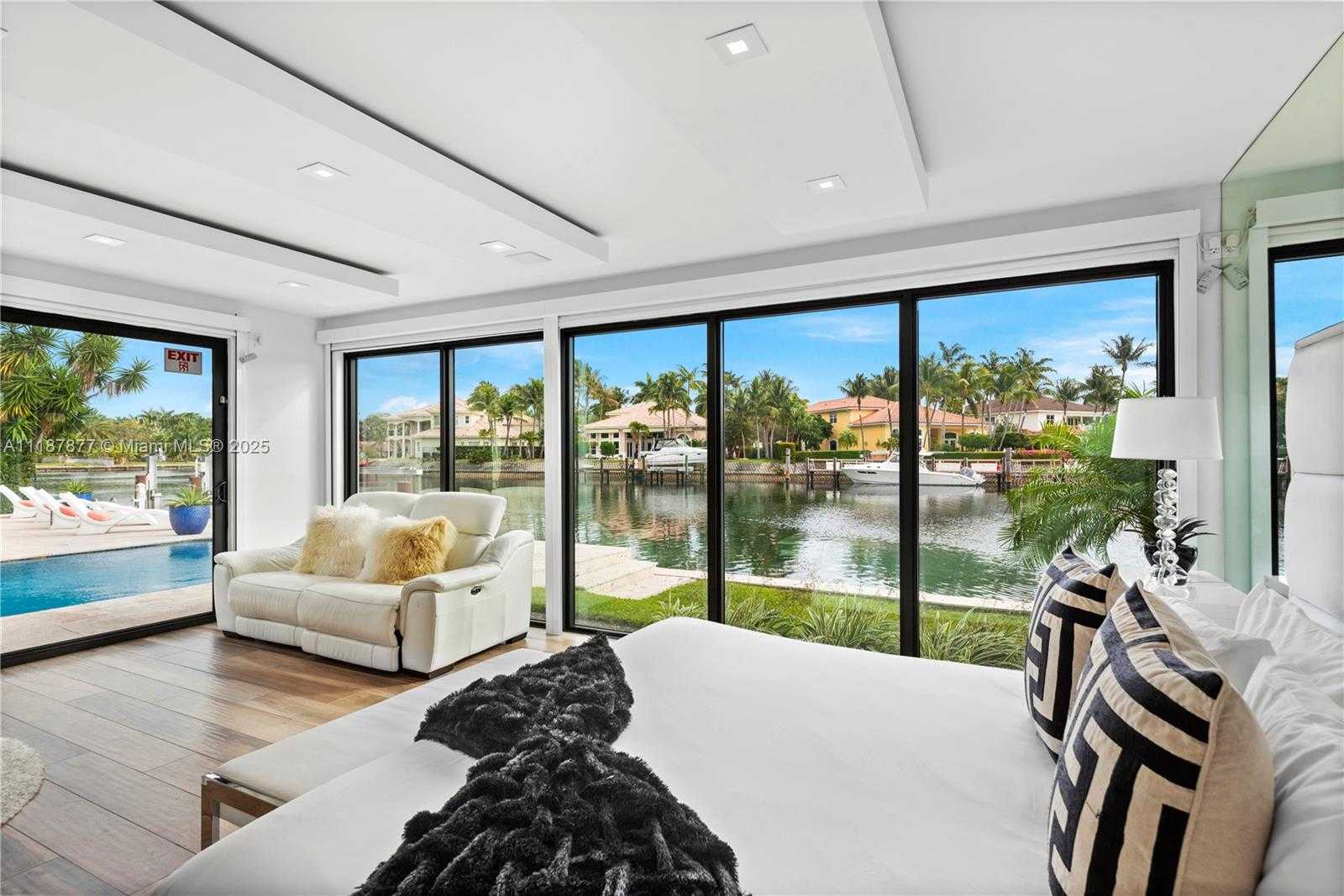 Small Image of 1025 DIPLOMAT PKWY, Hollywood Number 39