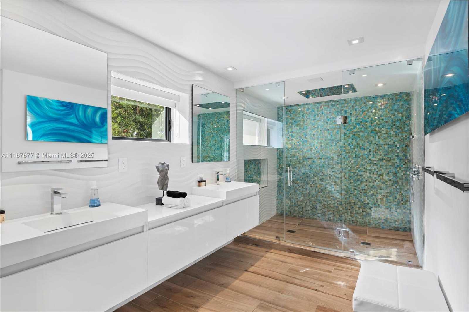Small Image of 1025 DIPLOMAT PKWY, Hollywood Number 41