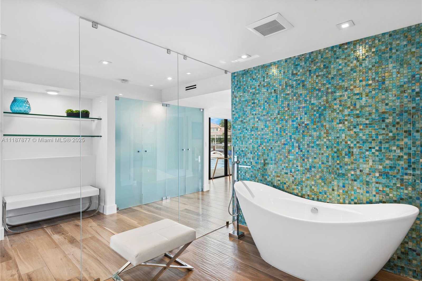 Small Image of 1025 DIPLOMAT PKWY, Hollywood Number 42