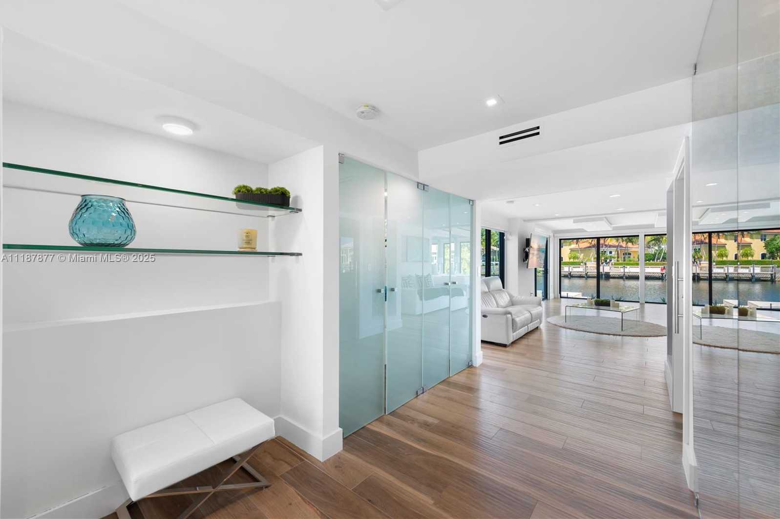 Small Image of 1025 DIPLOMAT PKWY, Hollywood Number 56