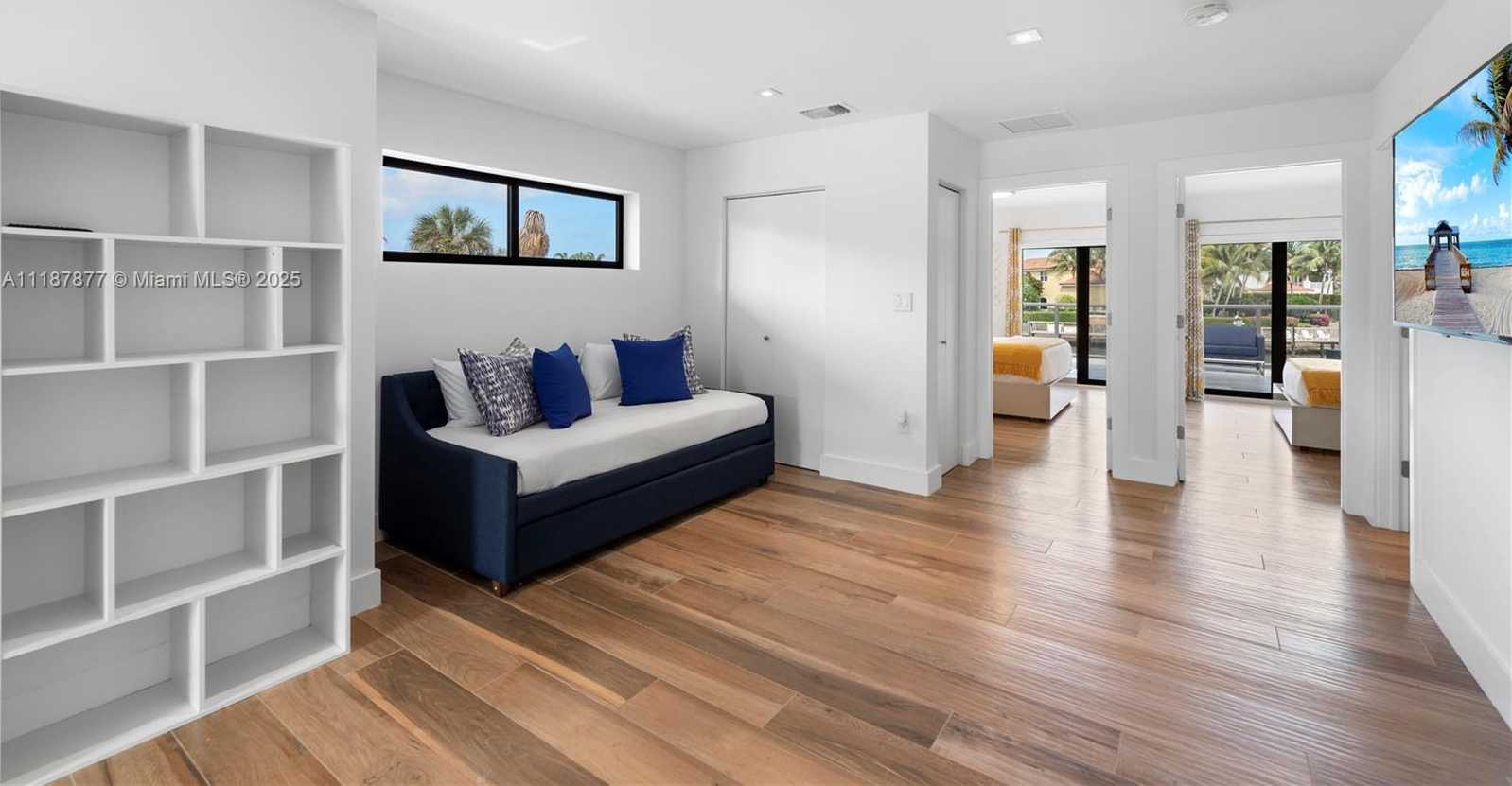 Small Image of 1025 DIPLOMAT PKWY, Hollywood Number 67