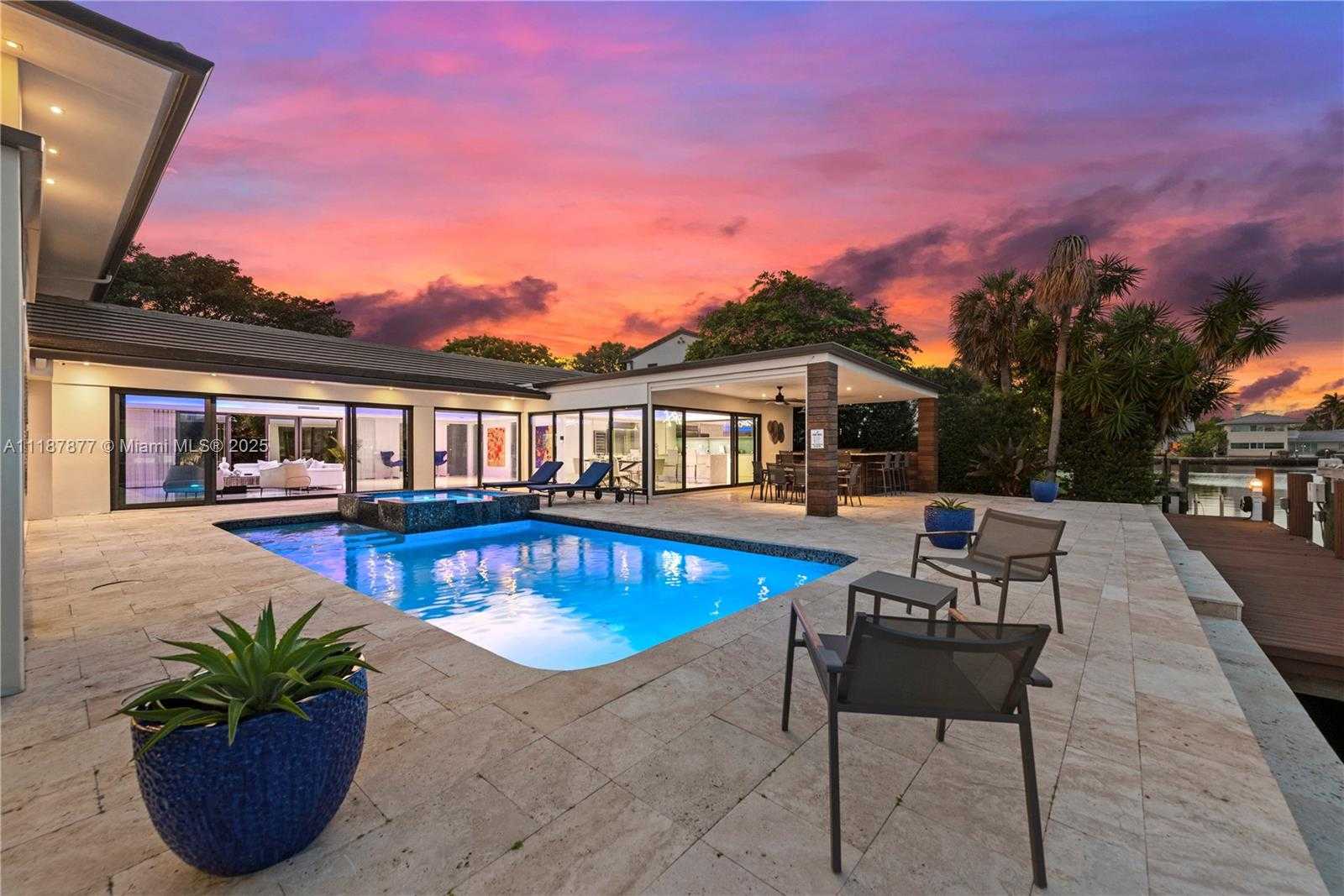 Small Image of 1025 DIPLOMAT PKWY, Hollywood Number 80