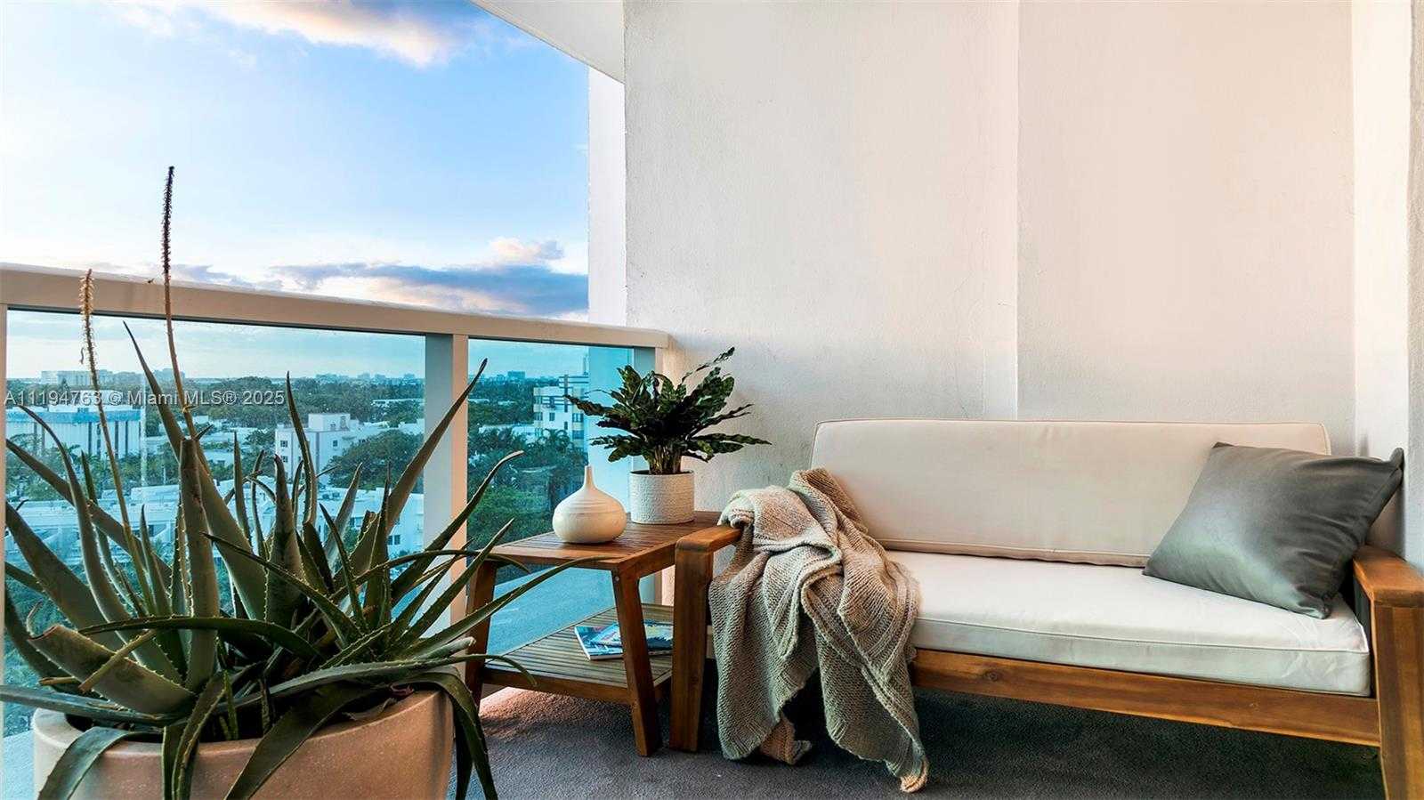 Small Image of Miami Beach Number 15