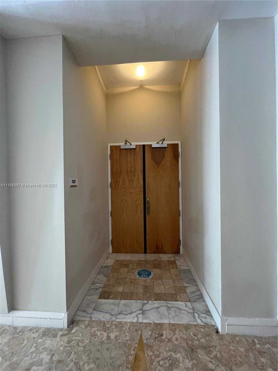 Small Image of 5151 COLLINS AVE #531, Miami Beach Number 38