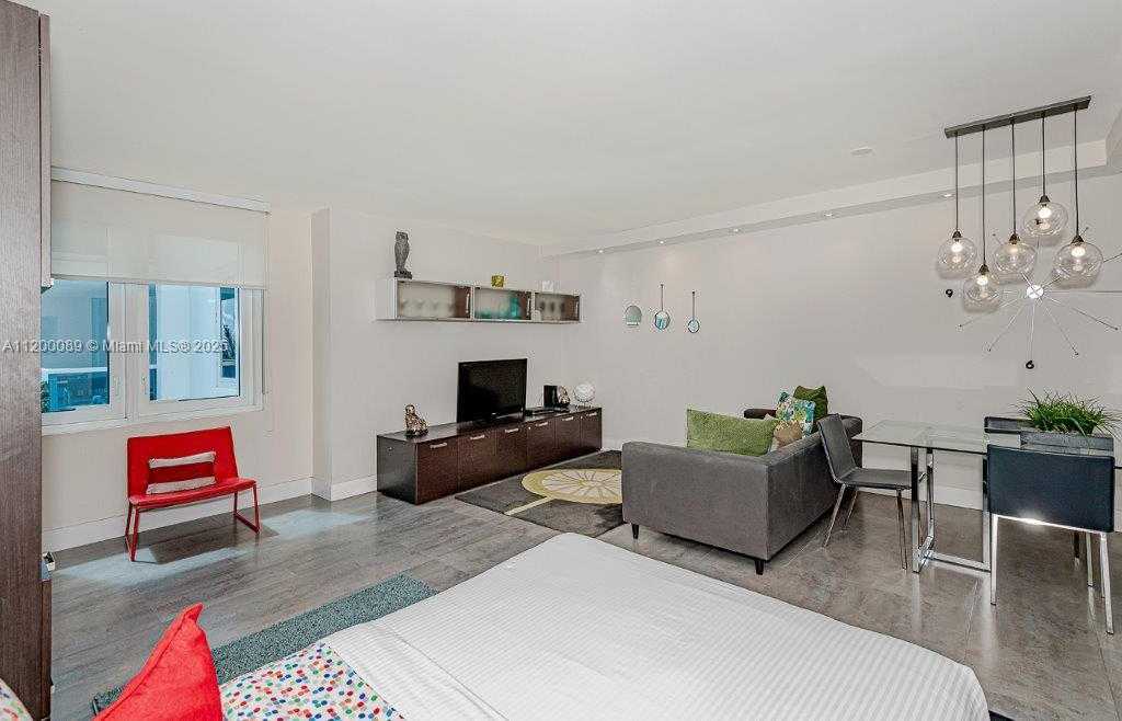 Small Image of 2301 COLLINS AVE #723, Miami Beach Number 13